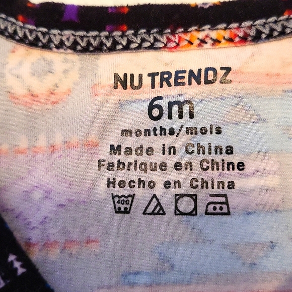 Nu Trendz southwest design onesie/bodysuit with matching beanie - Picture 2 of 4